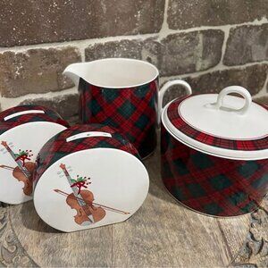 Arita Sasaki Tartan Plaid Sugar Creamer Salt Pepper Shakers Holiday Christmas
